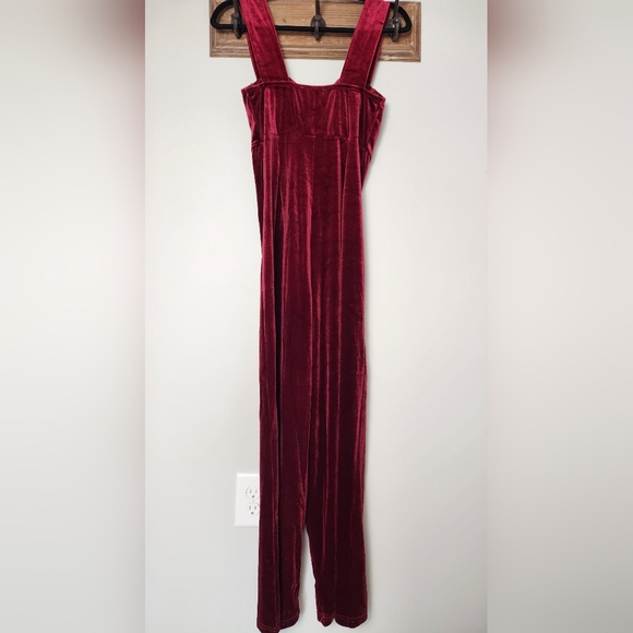 Red Velvet Jumpsuit Small - Picture 10 of 10